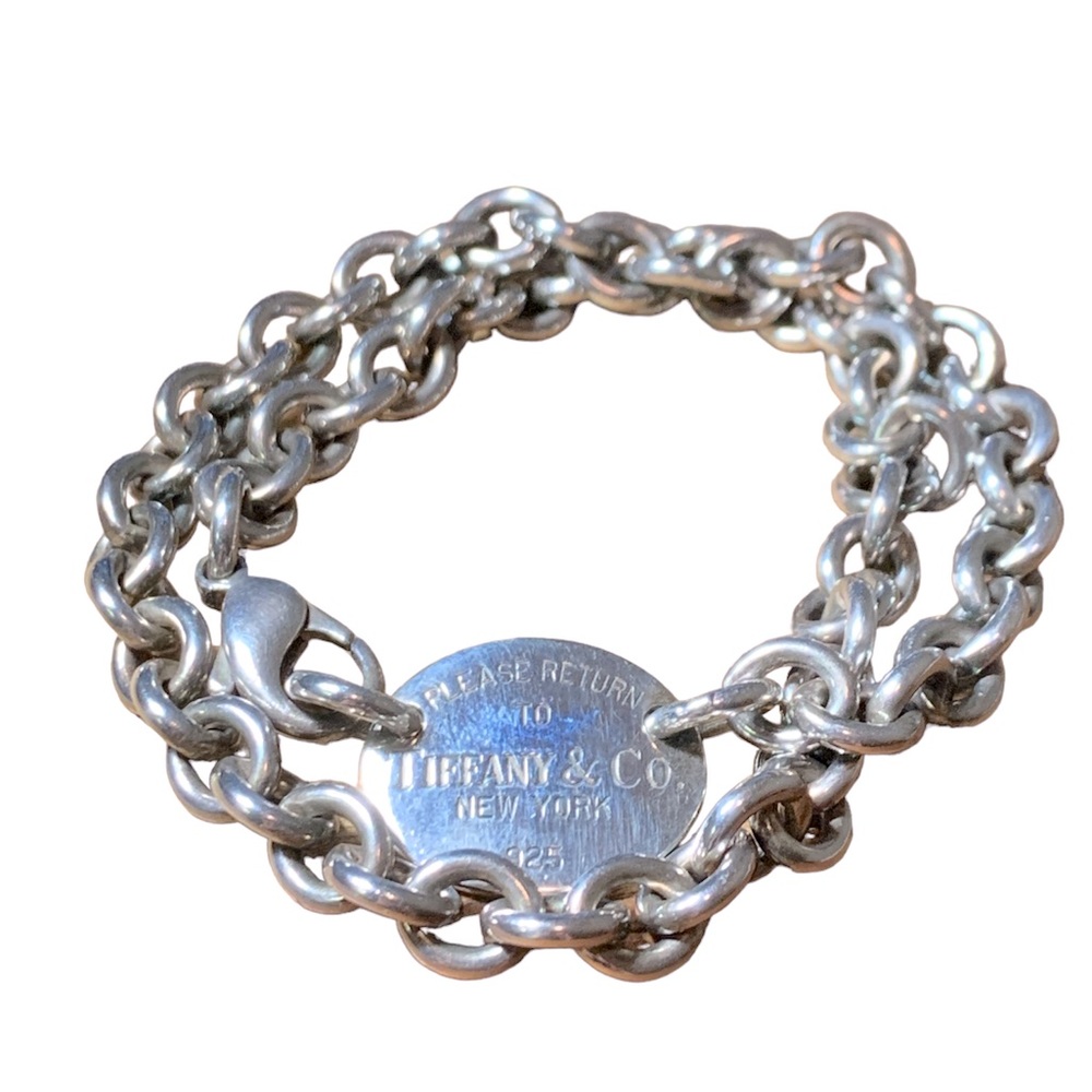 TIFFANY & CO OVAL NECKLACE
